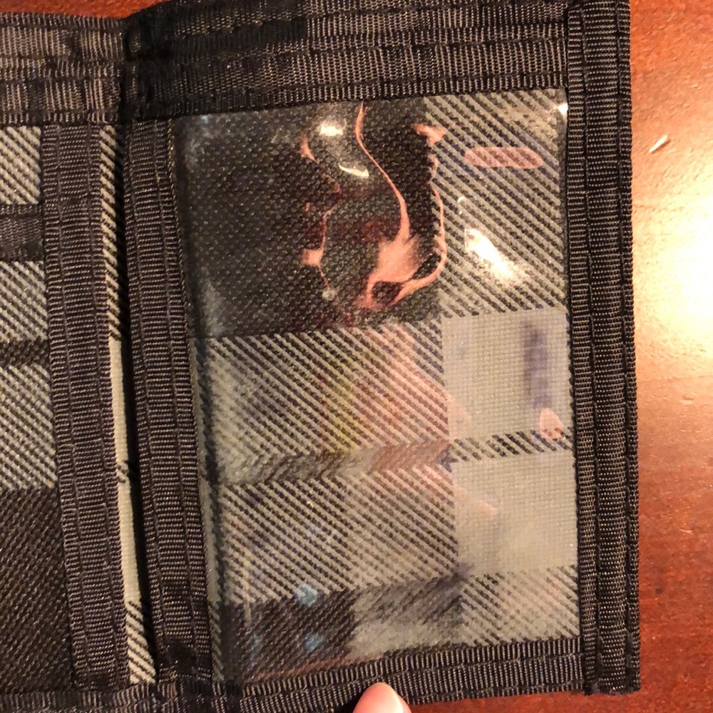 Element Wallet - Picture 4 of 5